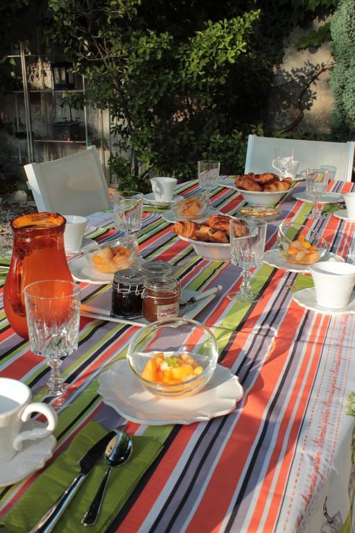 Mas De La Douceur Bed & Breakfast Saint-Andiol Eksteriør bilde