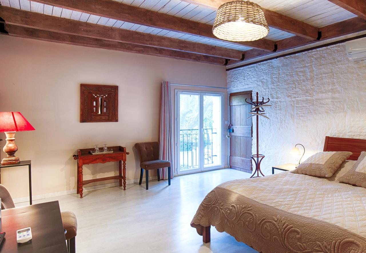 Mas De La Douceur Bed & Breakfast Saint-Andiol Eksteriør bilde
